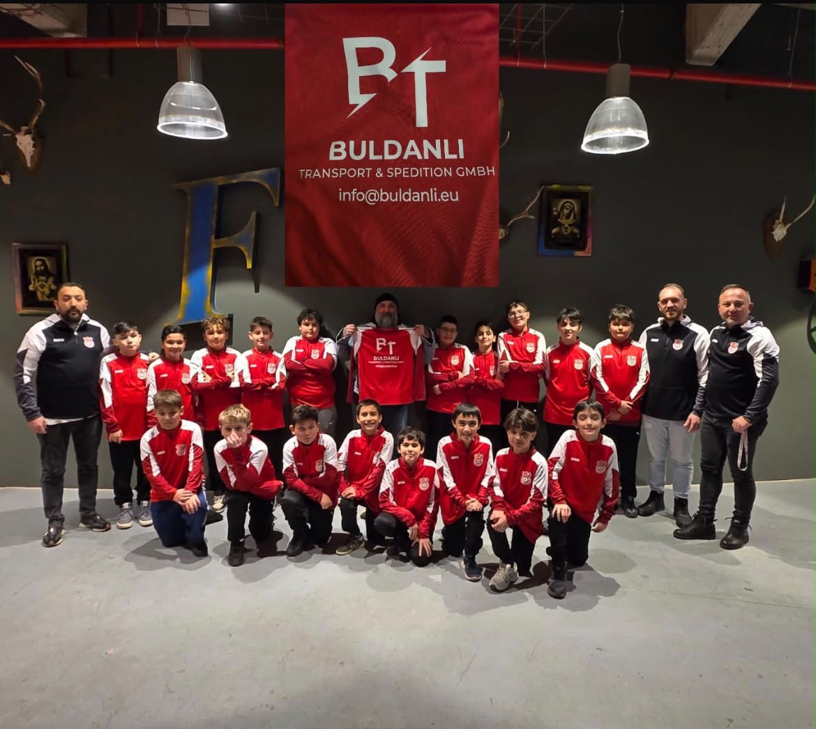 Vereinsfoto mit Sponsor Buldanli Transport und Spedition GmbH