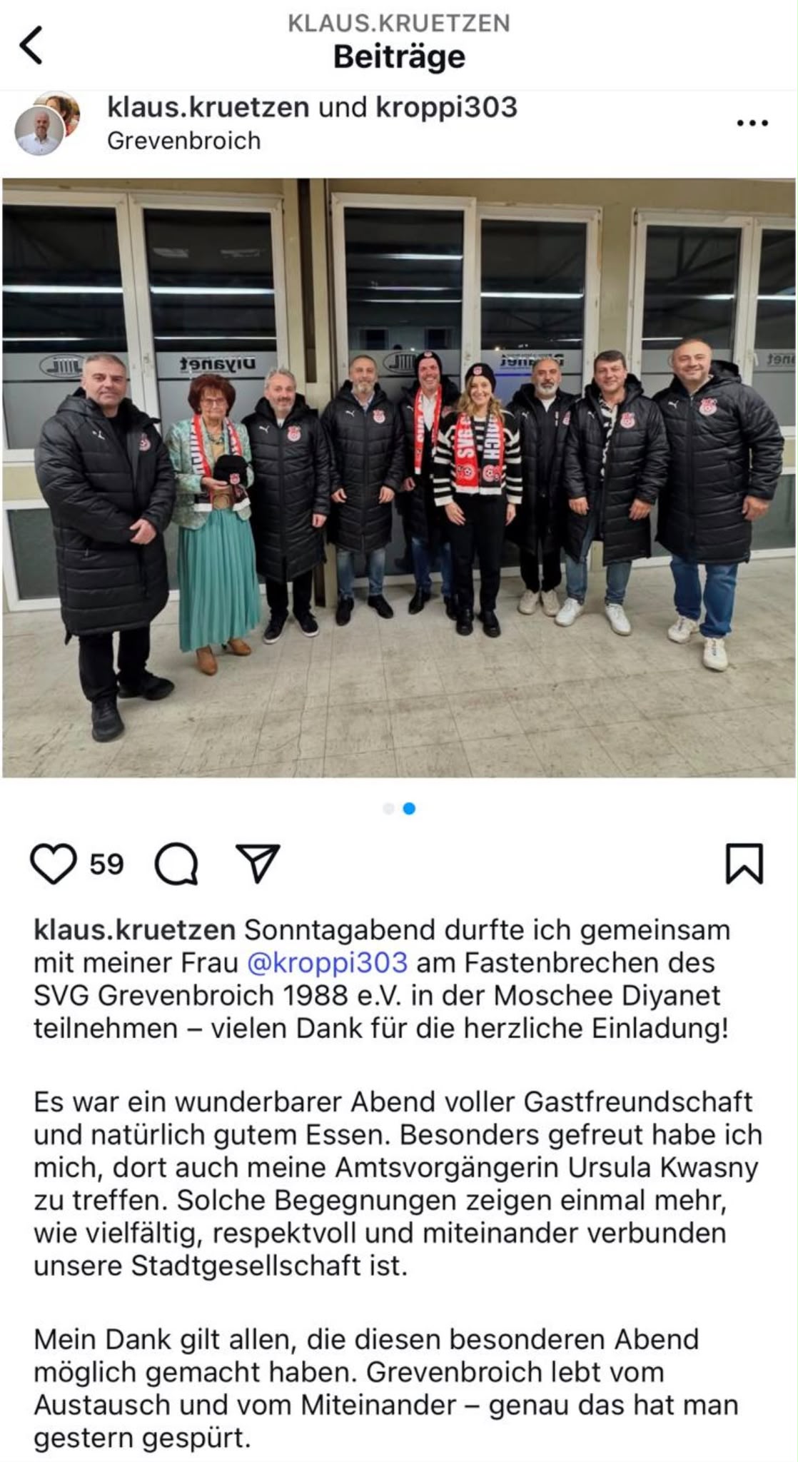 Gruppenfoto beim gemeinsamen Fastenbrechen